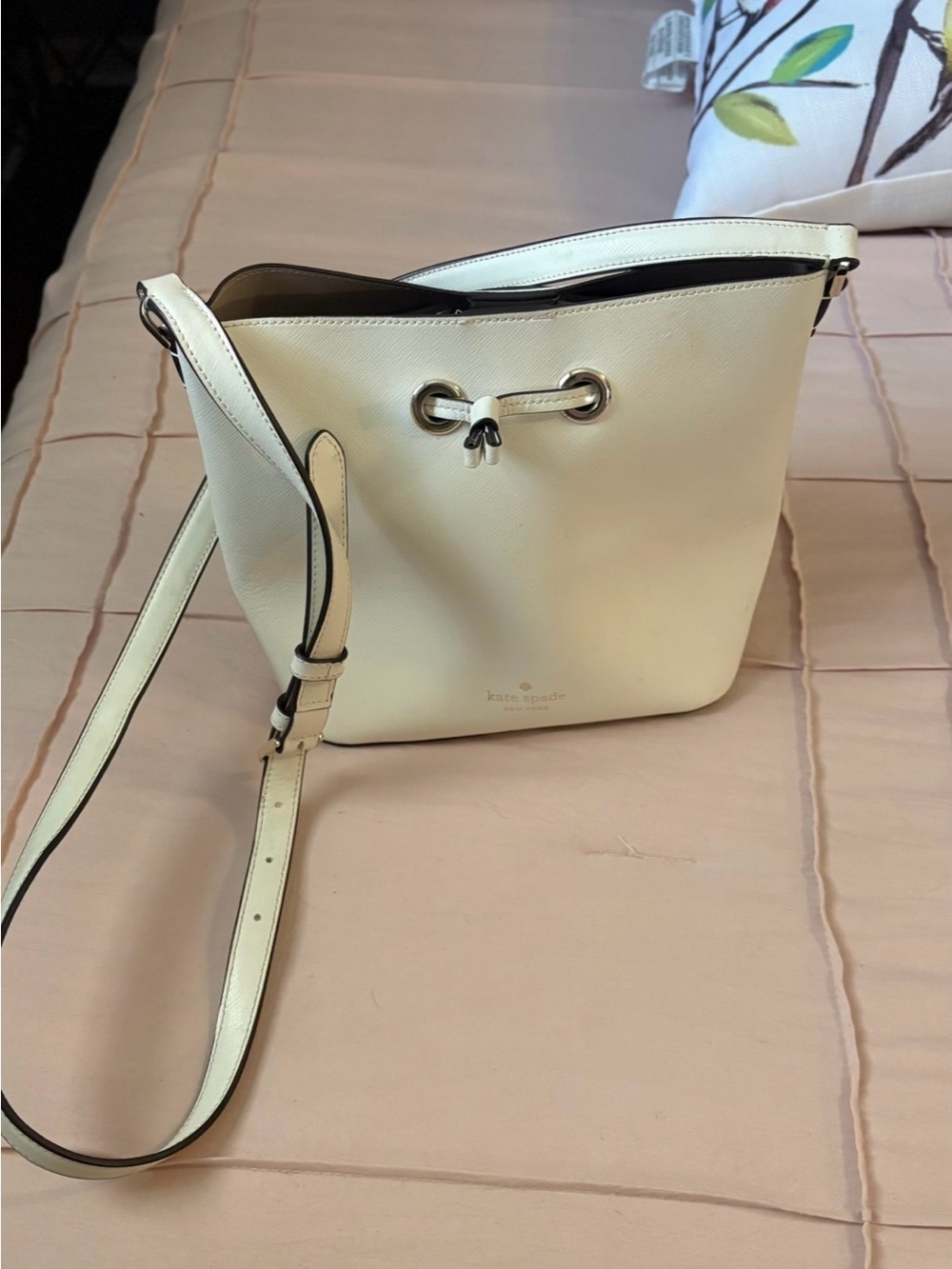 Kate Spade Cream Leather Bucket Crossbody Bag